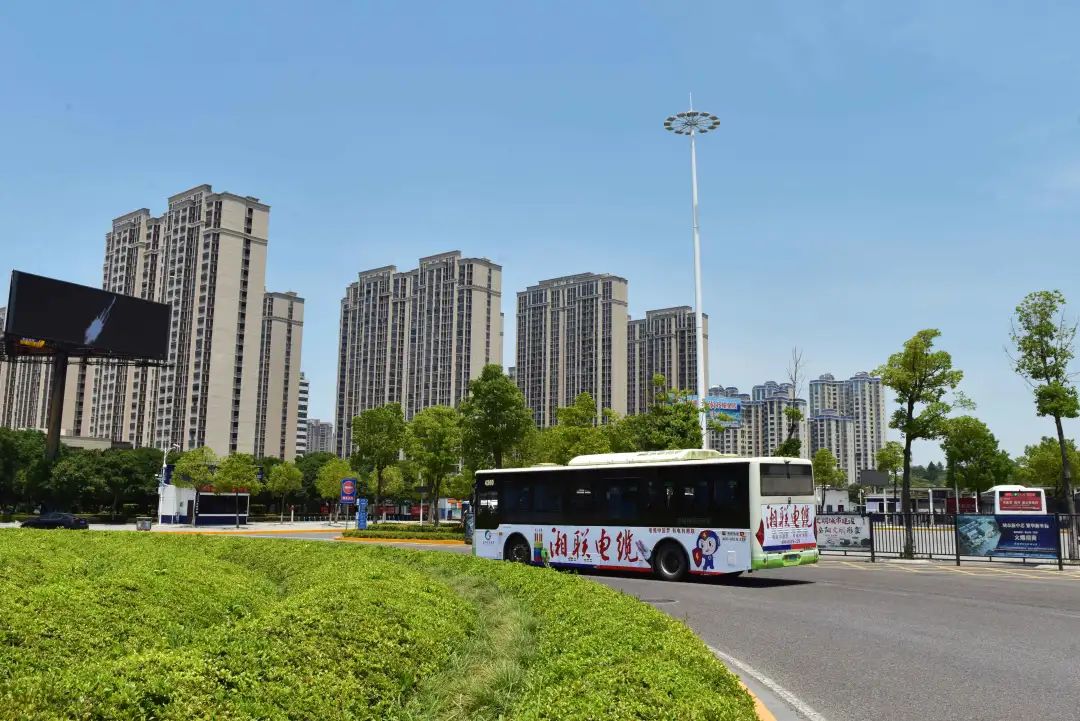 品牌煥新，夏日啟航 岳陽(yáng)登場(chǎng)，未來(lái)可期 #安全用電你我湘聯(lián)